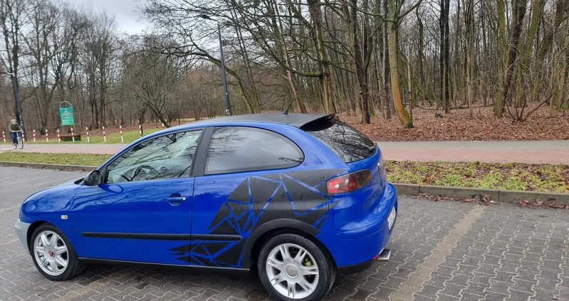 Seat Ibiza cena 6999 przebieg: 290000, rok produkcji 2003 z Łódź małe 326